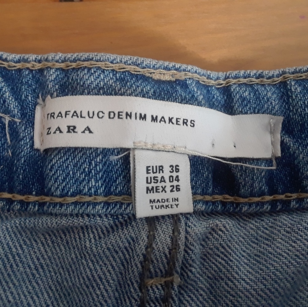 Zara Distressed Crochet Denim Shorts Size 4 - Picture 5 of 7